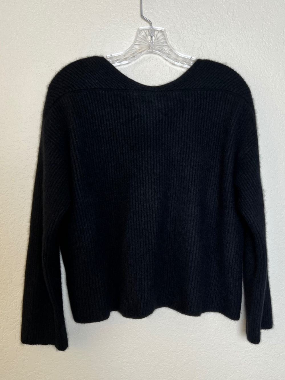 Everlane Cashmere Ribbed V-Neckline Cropped Sweater - Picture 3 of 9